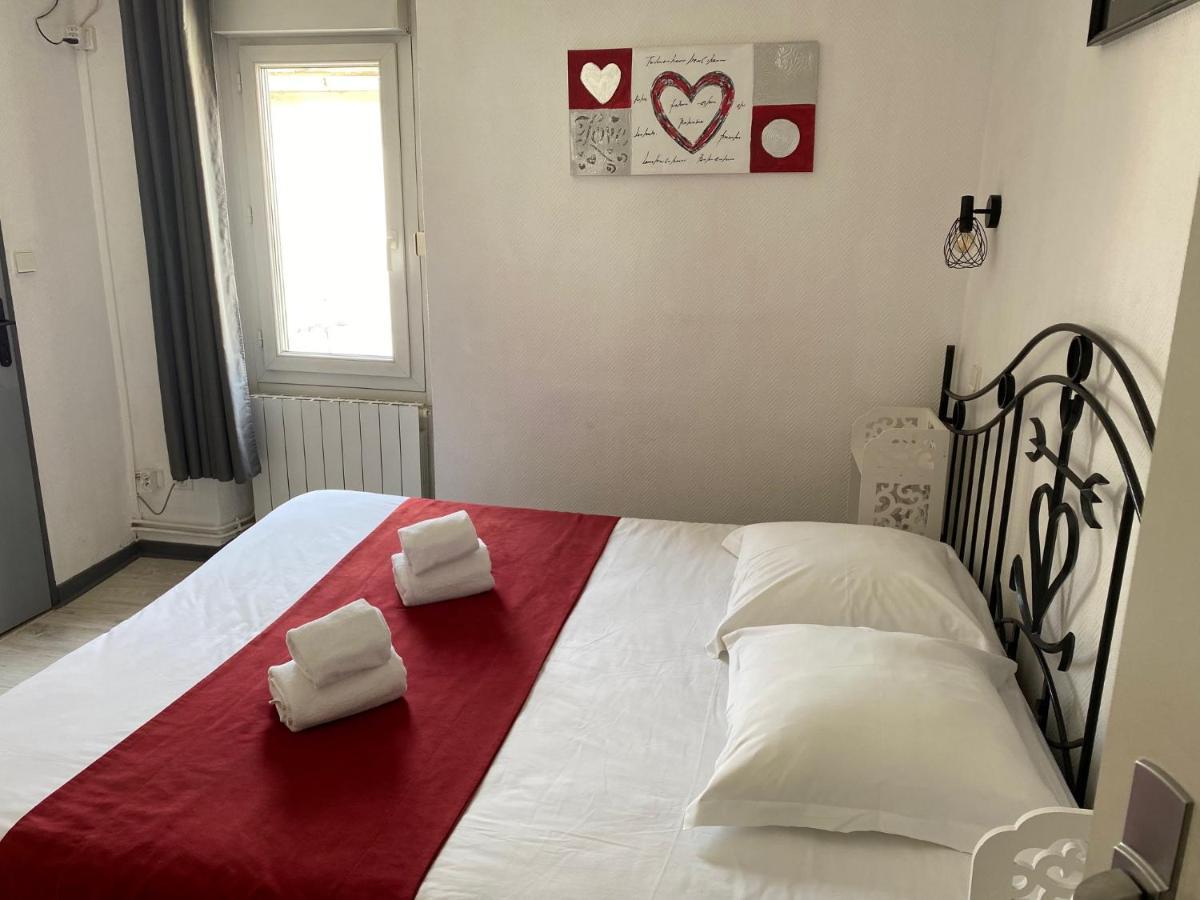Hostellerie De La Source อาร์ลส์ ภายนอก รูปภาพ