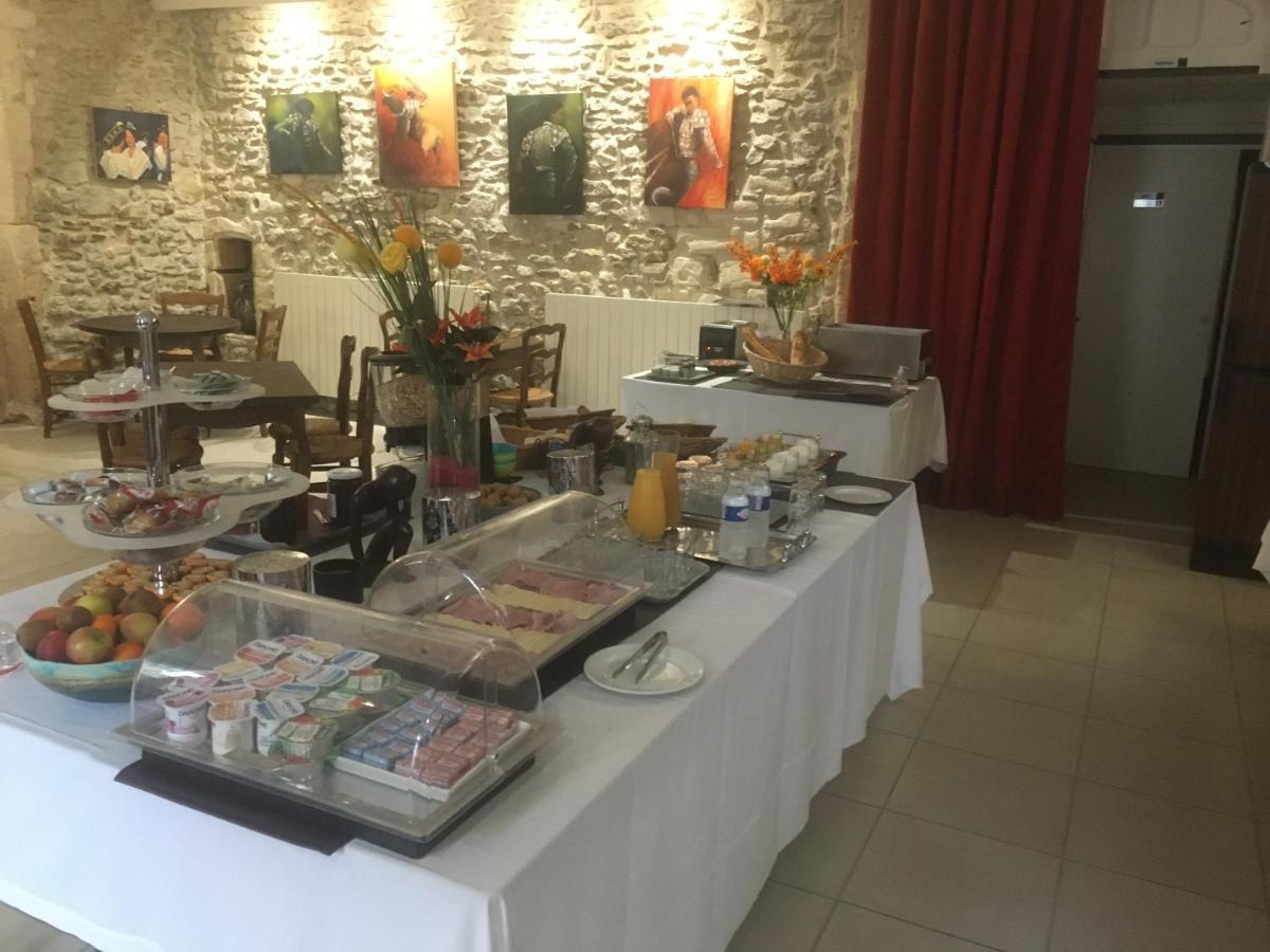 Hostellerie De La Source อาร์ลส์ ภายนอก รูปภาพ