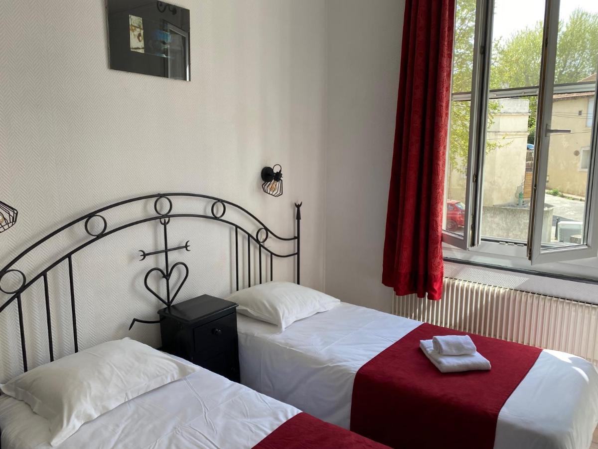Hostellerie De La Source อาร์ลส์ ภายนอก รูปภาพ